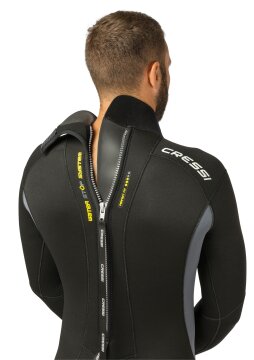 Neoprenova-kombineza-Cressi-FAST-panska-5-mm-zada.jpg